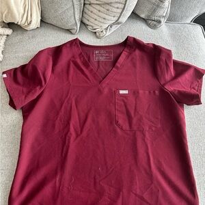 Figs Catarina One-Pocket Scrub Top™ Burgundy